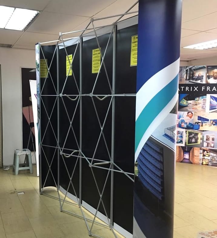 Backdrop (Curved Wall)