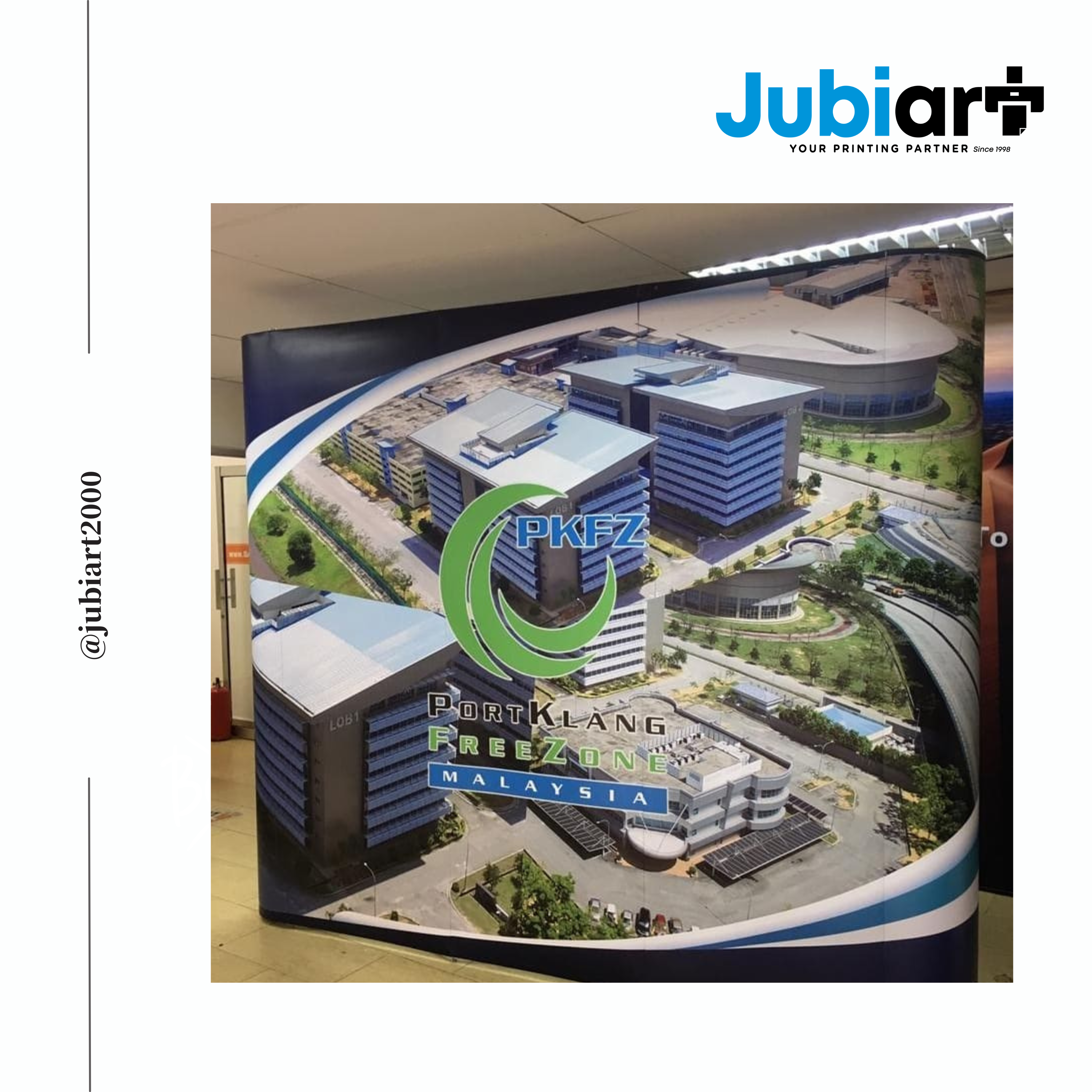 Backdrop (Curved Wall)